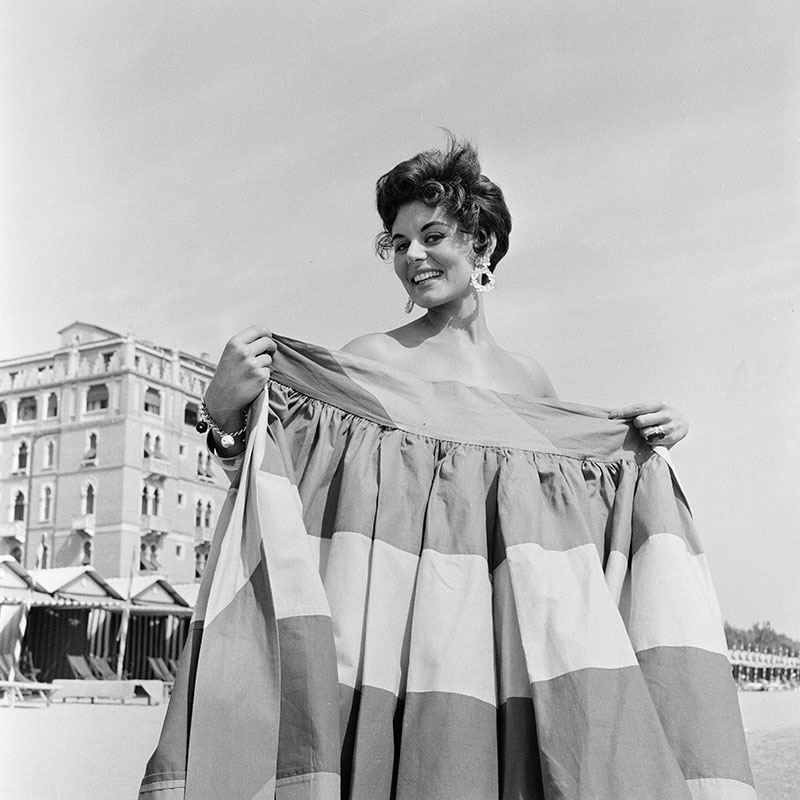 Actress Eunice Gayson — the very first Bond Girl — on the Lido beach in September 1955.